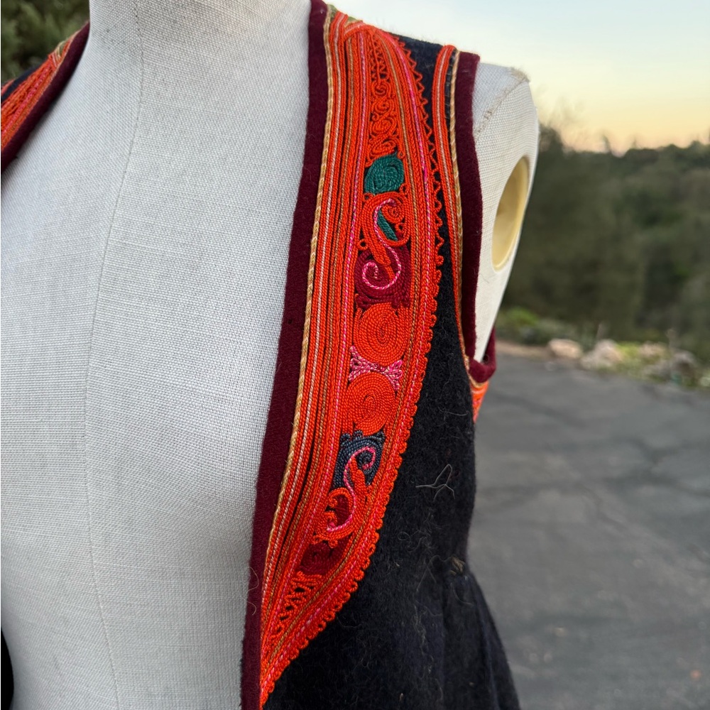 Hand made Black and Orange Sleeveless wool Vest - Picture 3 of 5